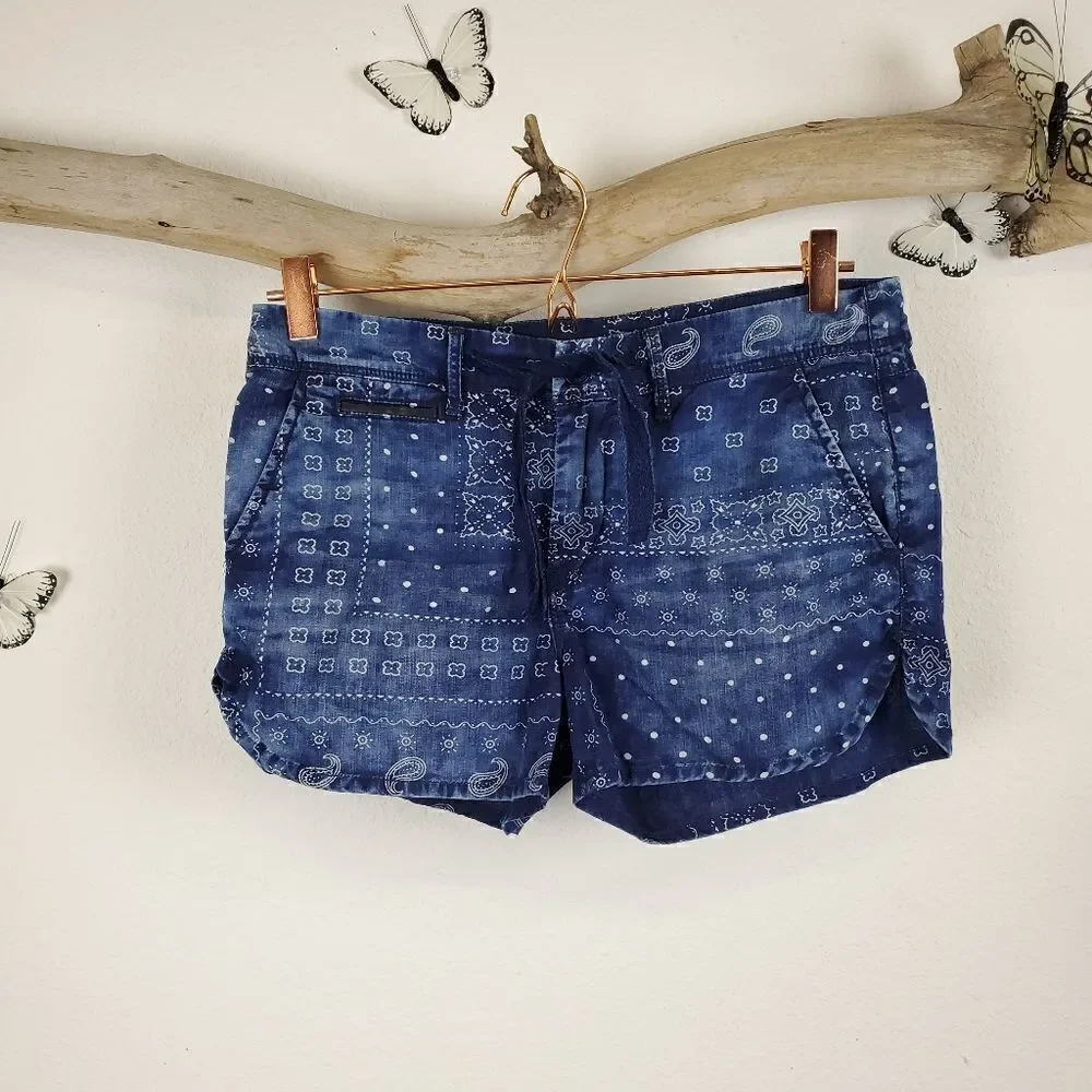 Chip foster bandana print drawstring dolphin short